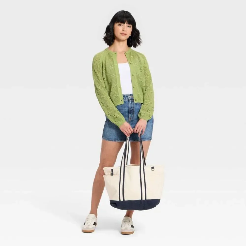 Universal Thread Green Sweater